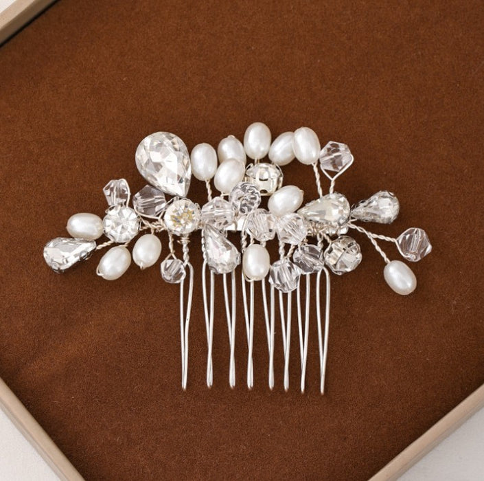 Simple wedding jewelry crystal pearl handmade crystal hair comb - eZthings USA WE SORT ALL THE CRAZIEST GADGETS, GIZMOS, TOYS & TECHNOLOGY, SO YOU DON'T HAVE TO.