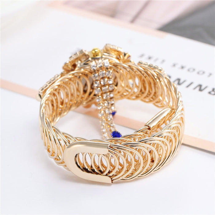 New Fashion Women's Full Diamond Alloy Fashion Watch Creative Tassel Quartz Bracelet Watch Women's Style - eZthings USA WE SORT ALL THE CRAZIEST GADGETS, GIZMOS, TOYS & TECHNOLOGY, SO YOU DON'T HAVE TO.