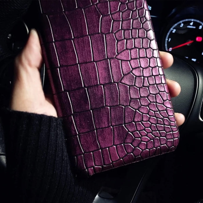 3D Crocodile Phone Case For iPhone 8 X S XS 7Plus Cool Leather Pattern Case - eZthings USA WE SORT ALL THE CRAZIEST GADGETS, GIZMOS, TOYS & TECHNOLOGY, SO YOU DON'T HAVE TO.