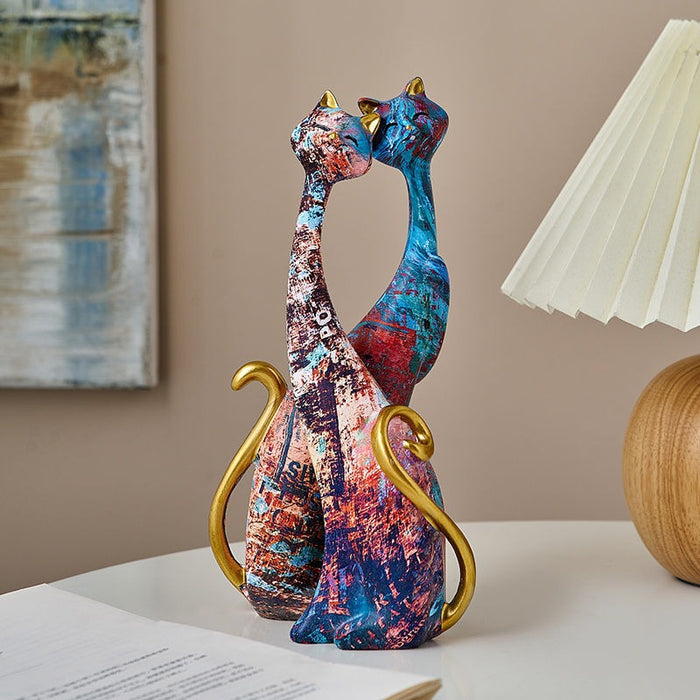 1Pcs European style oil painting couple cat animal ornaments, living room TV cabinet, foyer wine cabinet decoration, resin crafts - eZthings USA WE SORT ALL THE CRAZIEST GADGETS, GIZMOS, TOYS & TECHNOLOGY, SO YOU DON'T HAVE TO.