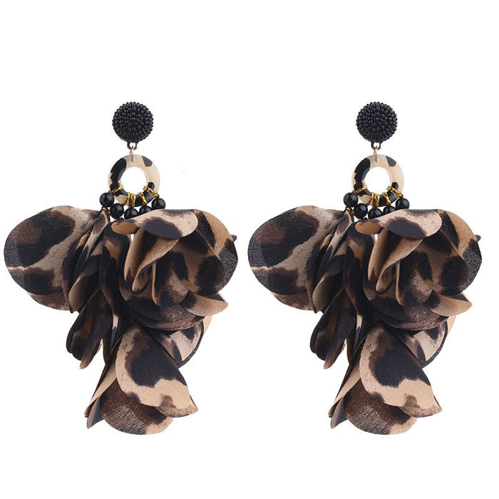 Fashionable handmade fabric floral earrings for women's exaggerated long earrings - eZthings USA WE SORT ALL THE CRAZIEST GADGETS, GIZMOS, TOYS & TECHNOLOGY, SO YOU DON'T HAVE TO.