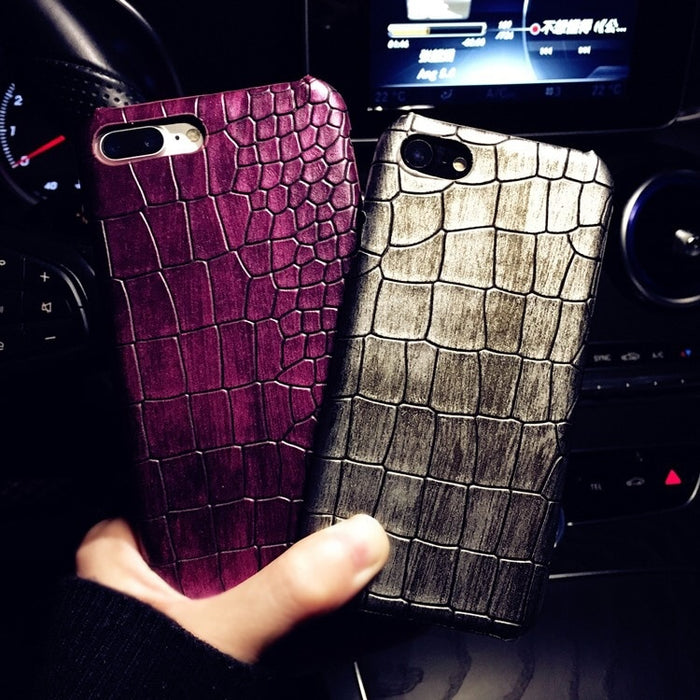 3D Crocodile Phone Case For iPhone 8 X S XS 7Plus Cool Leather Pattern Case - eZthings USA WE SORT ALL THE CRAZIEST GADGETS, GIZMOS, TOYS & TECHNOLOGY, SO YOU DON'T HAVE TO.