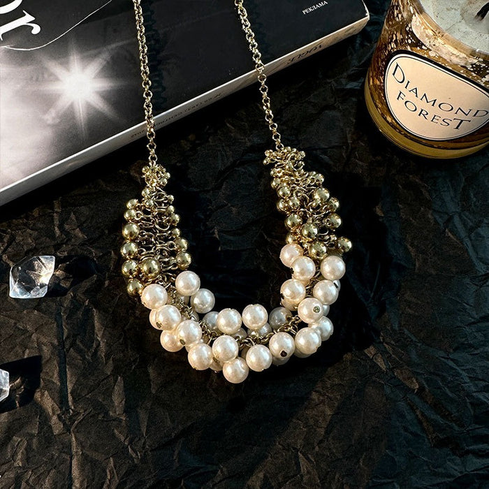 Fashionable handmade pearl necklace