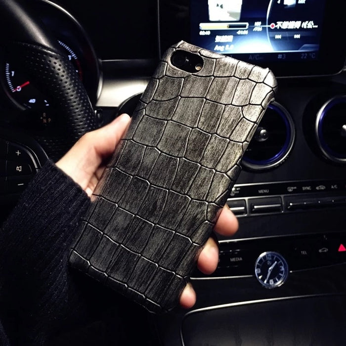 3D Crocodile Phone Case For iPhone 8 X S XS 7Plus Cool Leather Pattern Case - eZthings USA WE SORT ALL THE CRAZIEST GADGETS, GIZMOS, TOYS & TECHNOLOGY, SO YOU DON'T HAVE TO.