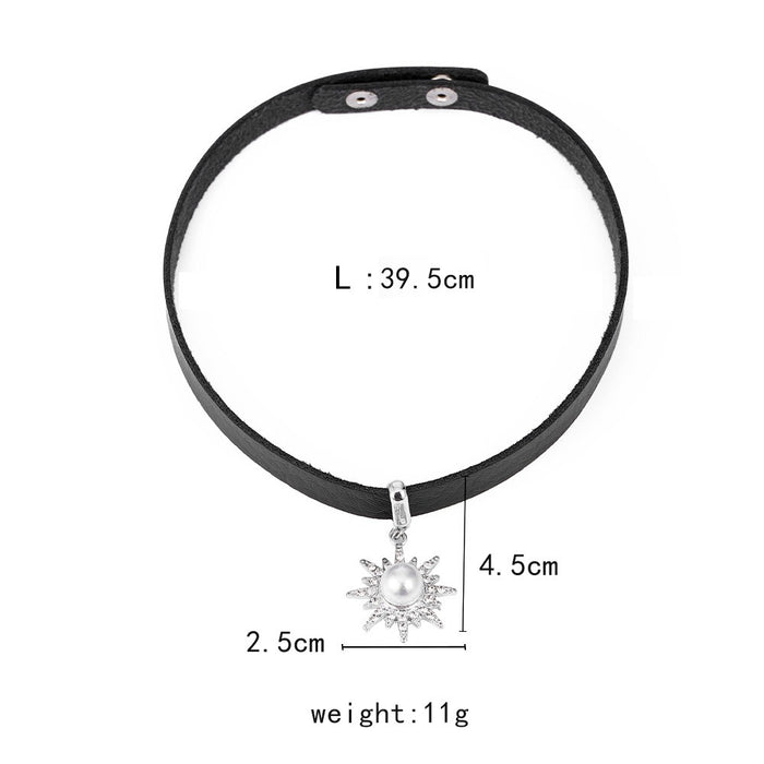 New Fashion, Light Luxury, Retro, High end, Small and Simple Short Style Full Diamond Sun Pearl Black Leather Rope Neckchain Item