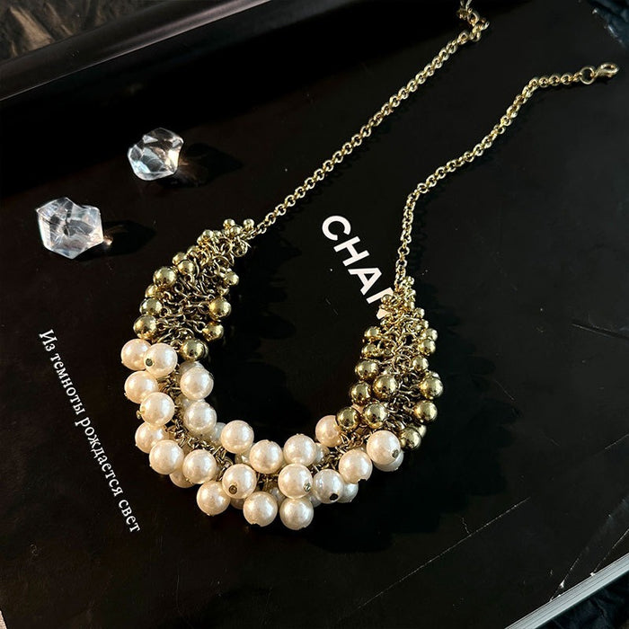 Fashionable handmade pearl necklace