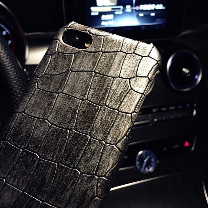 3D Crocodile Phone Case For iPhone 8 X S XS 7Plus Cool Leather Pattern Case - eZthings USA WE SORT ALL THE CRAZIEST GADGETS, GIZMOS, TOYS & TECHNOLOGY, SO YOU DON'T HAVE TO.