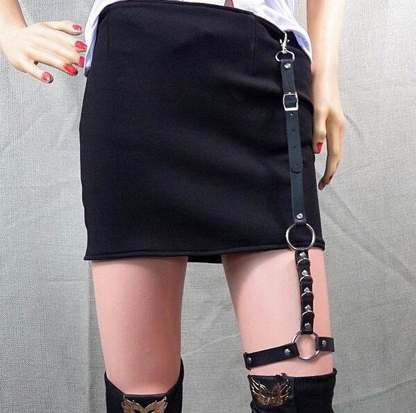 Harajuku Single Strap Clip Leather Punk Suspender Hook adjustable leg ring Handmade Sock Garter Unisex - eZthings USA WE SORT ALL THE CRAZIEST GADGETS, GIZMOS, TOYS & TECHNOLOGY, SO YOU DON'T HAVE TO.