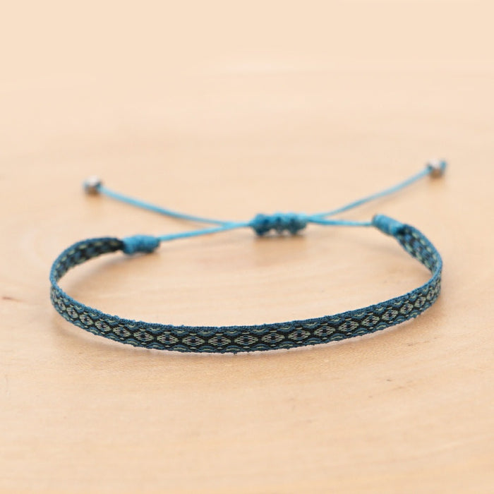 Pulsera tejida hecha a mano pura con correa tejida de estilo bohemio