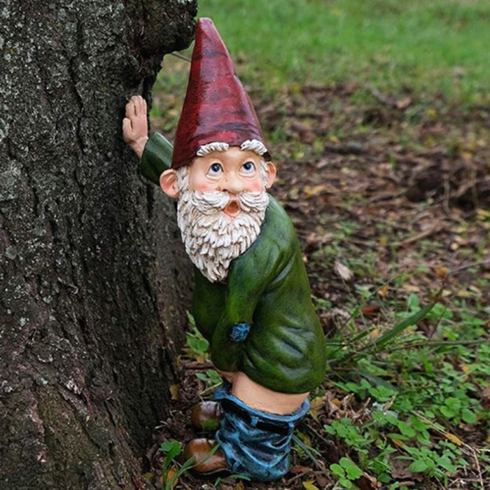 Garden gnome holding the tree and peeing resin crafts Funny pastoral ornaments