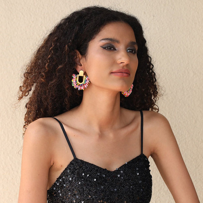 Fashion U-shaped handmade beaded flower earrings - eZthings USA WE SORT ALL THE CRAZIEST GADGETS, GIZMOS, TOYS & TECHNOLOGY, SO YOU DON'T HAVE TO.