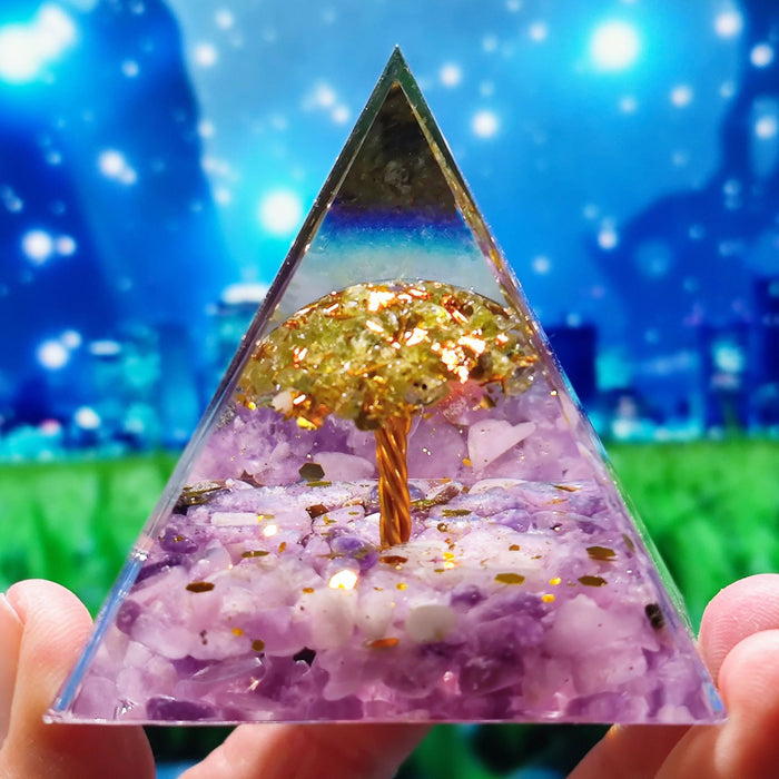 New Crystal Ball Crushed Stone Pyramid Home Crafts Resin Ornaments Desktop Ornaments - eZthings USA WE SORT ALL THE CRAZIEST GADGETS, GIZMOS, TOYS & TECHNOLOGY, SO YOU DON'T HAVE TO.