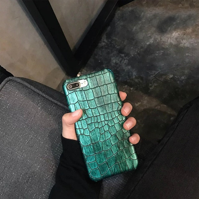 3D Crocodile Phone Case For iPhone 8 X S XS 7Plus Cool Leather Pattern Case - eZthings USA WE SORT ALL THE CRAZIEST GADGETS, GIZMOS, TOYS & TECHNOLOGY, SO YOU DON'T HAVE TO.