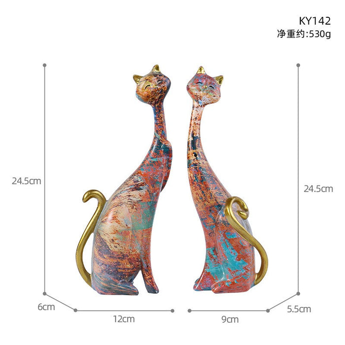 1Pcs European style oil painting couple cat animal ornaments, living room TV cabinet, foyer wine cabinet decoration, resin crafts - eZthings USA WE SORT ALL THE CRAZIEST GADGETS, GIZMOS, TOYS & TECHNOLOGY, SO YOU DON'T HAVE TO.