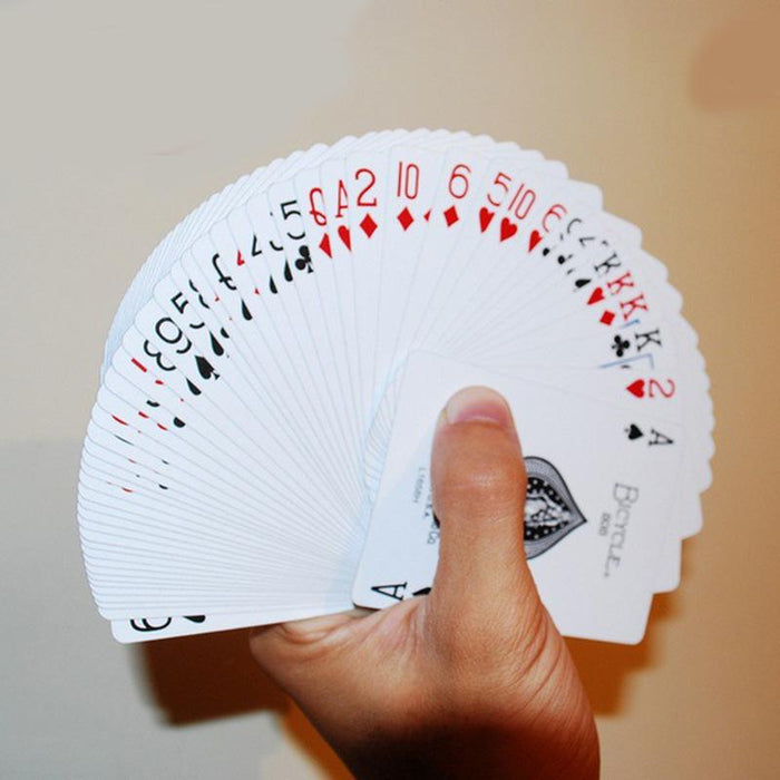 USA Original Bicycle Playing Cards - eZthings USA WE SORT ALL THE CRAZIEST GADGETS, GIZMOS, TOYS & TECHNOLOGY, SO YOU DON'T HAVE TO.