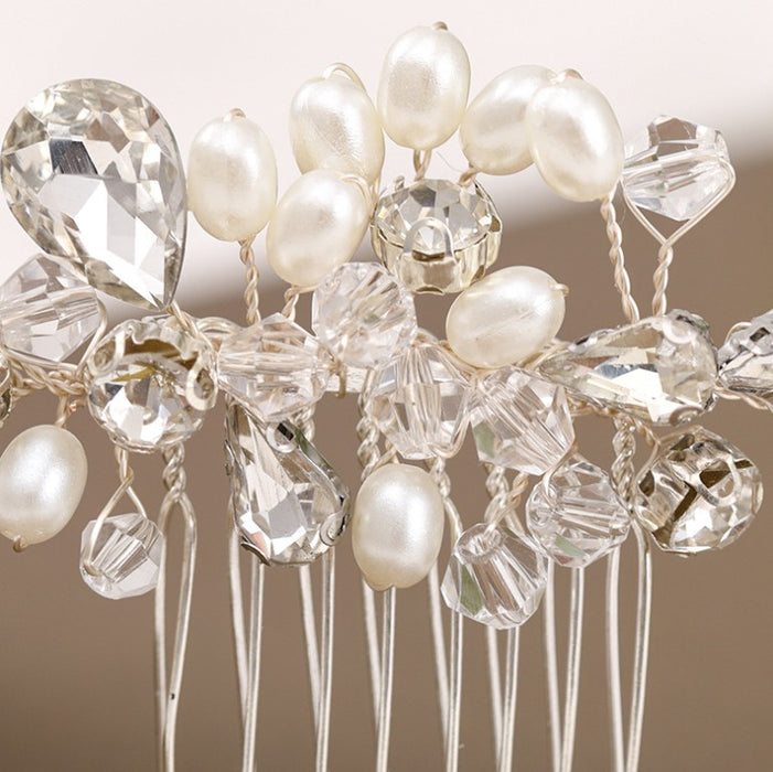 Simple wedding jewelry crystal pearl handmade crystal hair comb - eZthings USA WE SORT ALL THE CRAZIEST GADGETS, GIZMOS, TOYS & TECHNOLOGY, SO YOU DON'T HAVE TO.