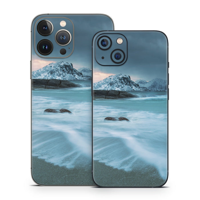 Arctic Ocean - Apple iPhone 13 Skin - eZthings USA WE SORT ALL THE CRAZIEST GADGETS, GIZMOS, TOYS & TECHNOLOGY, SO YOU DON'T HAVE TO.