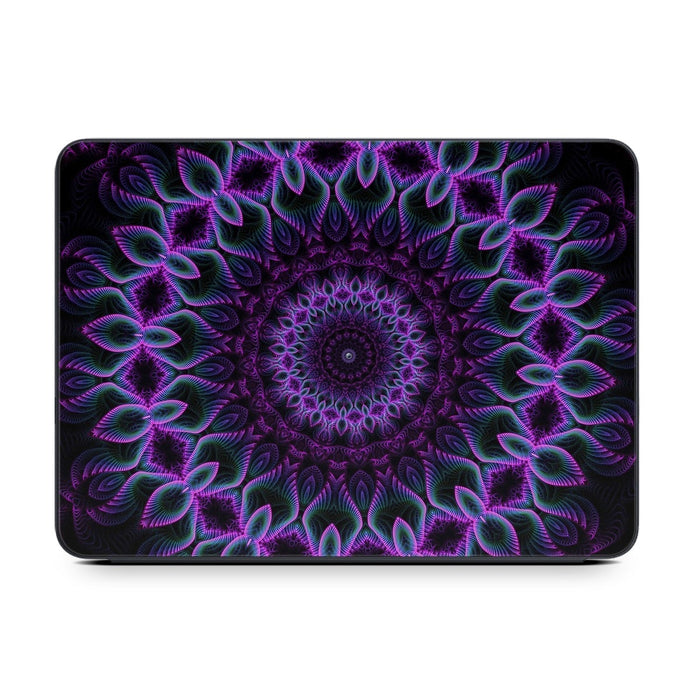 Silence In An Infinite Moment - Apple Smart Keyboard Folio Skin