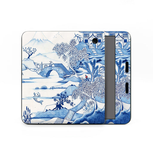 Blue Willow - Kobo Libra Colour Skin - eZthings USA WE SORT ALL THE CRAZIEST GADGETS, GIZMOS, TOYS & TECHNOLOGY, SO YOU DON'T HAVE TO.