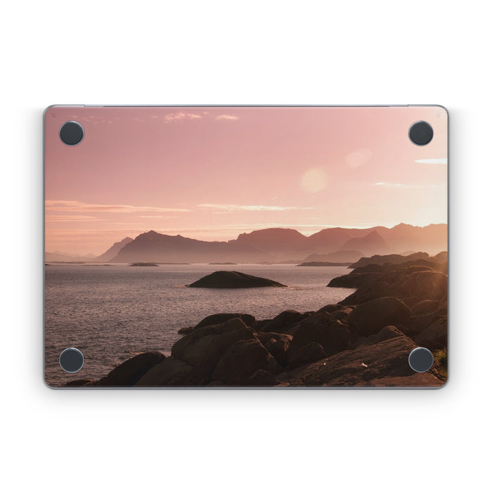 Pink Sea - Apple MacBook Skin - eZthings USA WE SORT ALL THE CRAZIEST GADGETS, GIZMOS, TOYS & TECHNOLOGY, SO YOU DON'T HAVE TO.