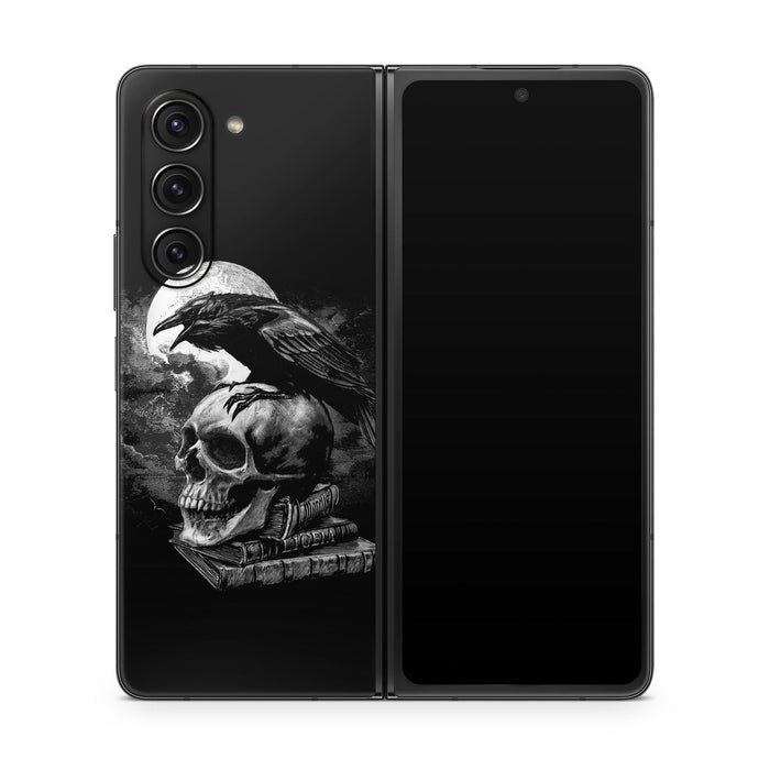 Poe's Raven - Samsung Galaxy Z Fold5 Skin - eZthings USA WE SORT ALL THE CRAZIEST GADGETS, GIZMOS, TOYS & TECHNOLOGY, SO YOU DON'T HAVE TO.