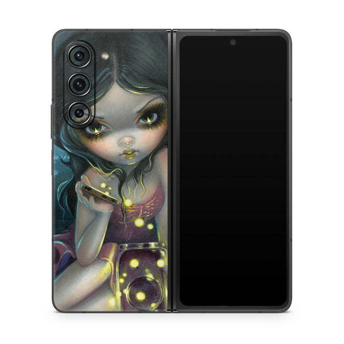 Releasing Fireflies - Samsung Galaxy Z Fold5 Skin - eZthings USA WE SORT ALL THE CRAZIEST GADGETS, GIZMOS, TOYS & TECHNOLOGY, SO YOU DON'T HAVE TO.