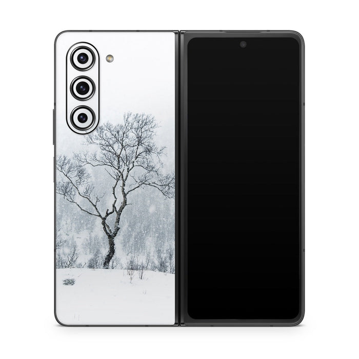Winter Is Coming - Samsung Galaxy Z Fold5 Skin - eZthings USA WE SORT ALL THE CRAZIEST GADGETS, GIZMOS, TOYS & TECHNOLOGY, SO YOU DON'T HAVE TO.