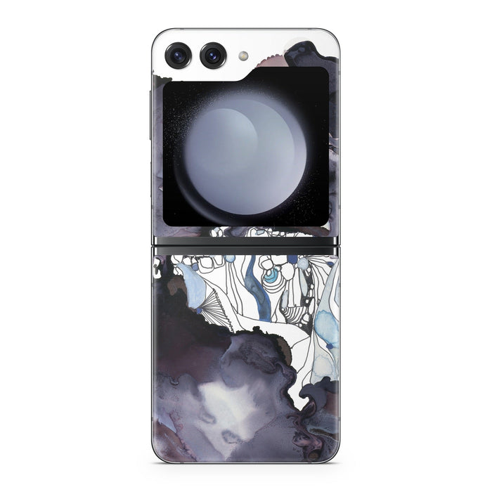 Ocean Majesty - Samsung Galaxy Z Flip5 Skin - eZthings USA WE SORT ALL THE CRAZIEST GADGETS, GIZMOS, TOYS & TECHNOLOGY, SO YOU DON'T HAVE TO.