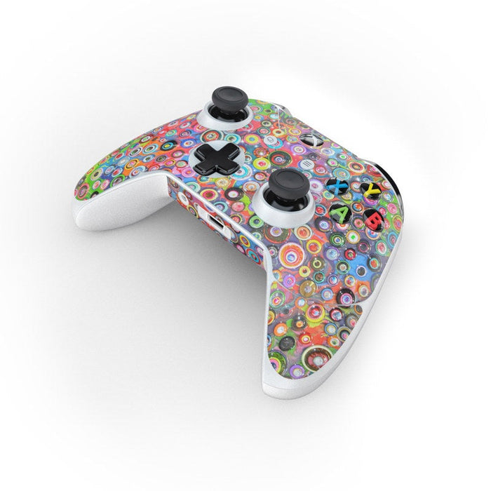 Round and Round - Microsoft Xbox One Controller Skin - eZthings USA WE SORT ALL THE CRAZIEST GADGETS, GIZMOS, TOYS & TECHNOLOGY, SO YOU DON'T HAVE TO.